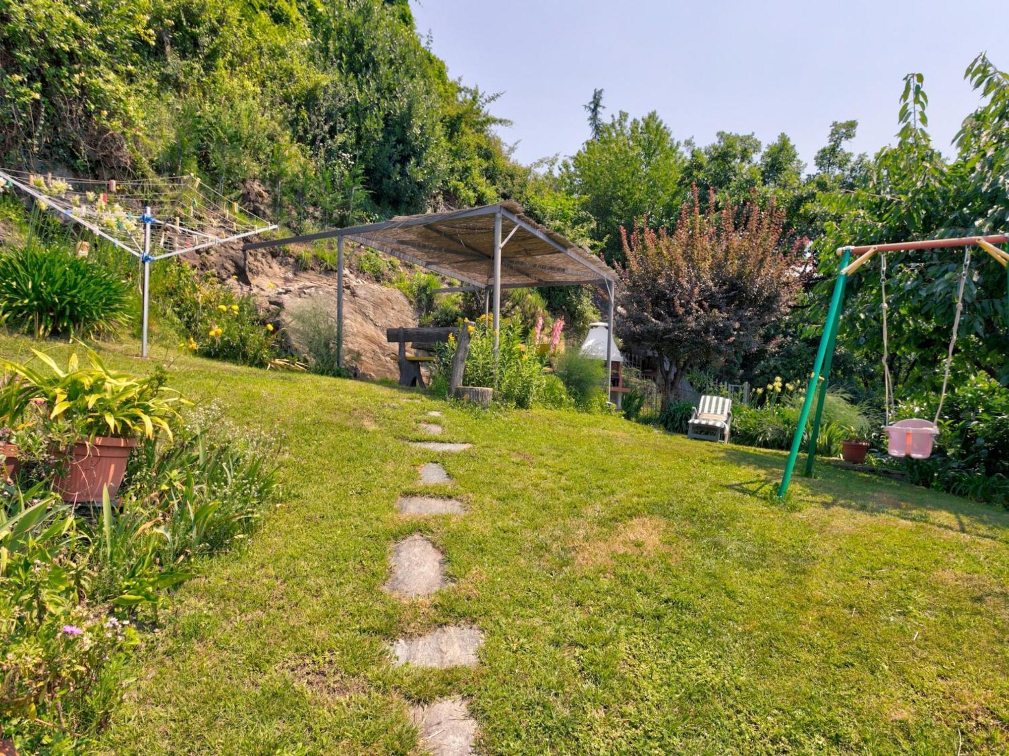 Wonderful Flat With Swimming Pool Lift And Garden Apartment Граведона Екстериор снимка